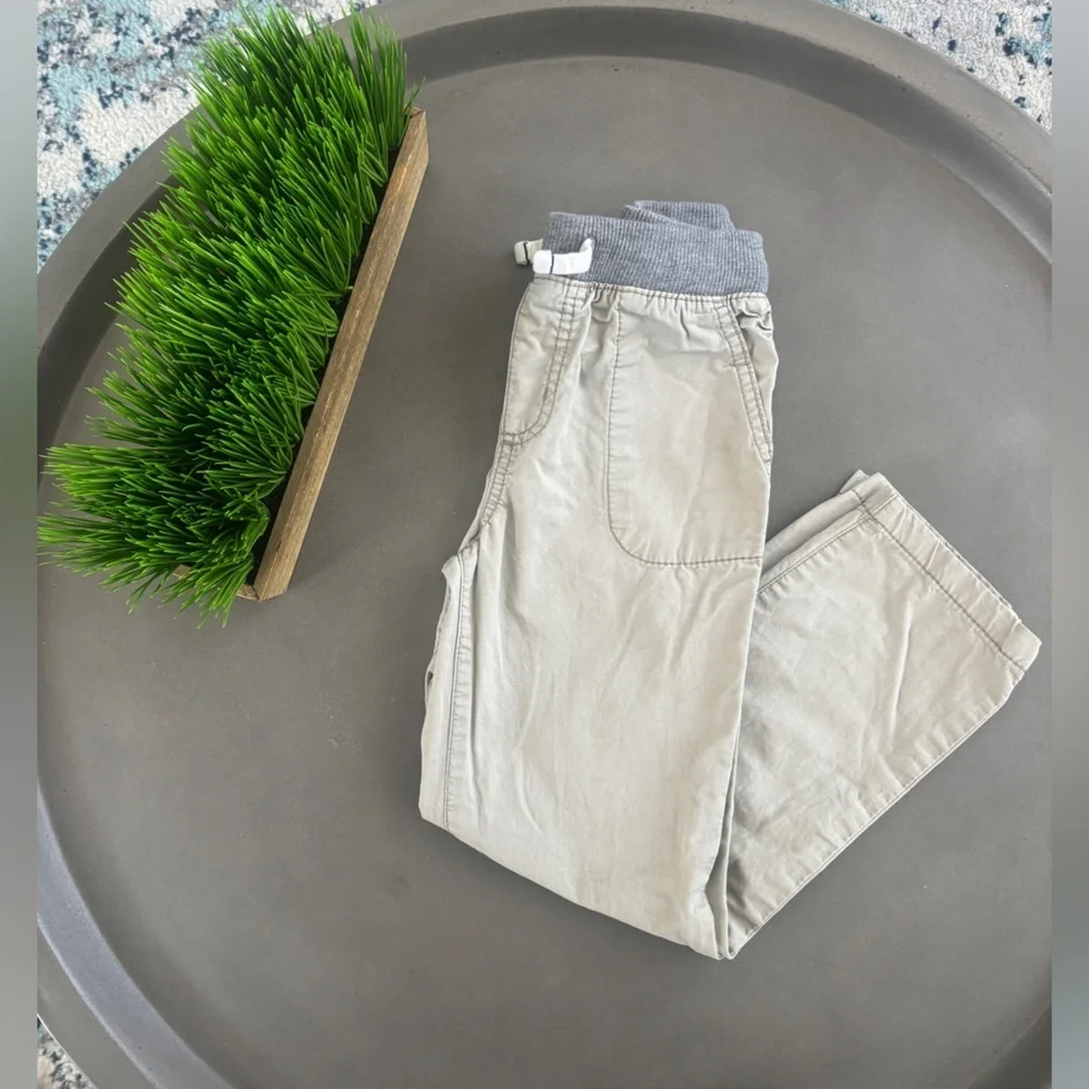 Carter's Gray and Cream Kid's Pants Size 7